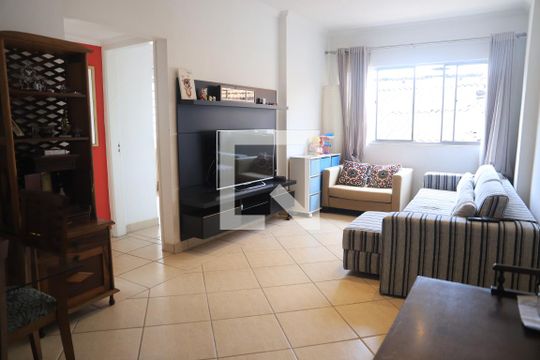 Casa à venda com 8 quartos, 200m² em Vila da Saúde, São Paulo