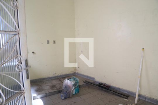 Lavanderia - Casa 2 de casa à venda com 8 quartos, 200m² em Vila da Saúde, São Paulo