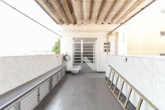 Varanda do Quarto 2 de casa à venda com 2 quartos, 100m² em Itaquera, São Paulo
