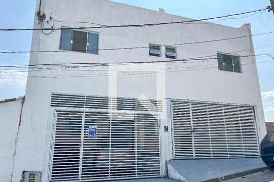 Fachada de casa de condomínio para alugar com 1 quarto, 50m² em Jaraguá, São Paulo