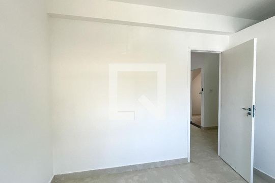 Quarto de casa de condomínio para alugar com 1 quarto, 50m² em Jaraguá, São Paulo