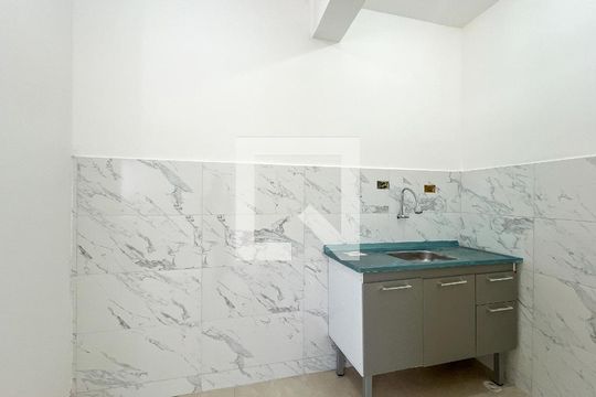 Cozinha de casa de condomínio para alugar com 1 quarto, 50m² em Jaraguá, São Paulo