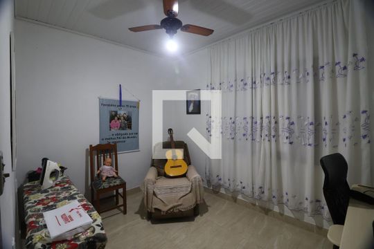 Quarto de casa à venda com 2 quartos, 140m² em São José, Canoas