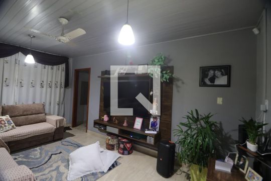 Sala de casa à venda com 2 quartos, 140m² em São José, Canoas