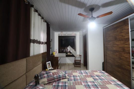 Suíte de casa à venda com 2 quartos, 140m² em São José, Canoas