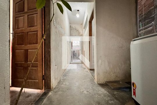 Lavanderia de casa à venda com 2 quartos, 180m² em Jardim das Maravilhas, Santo André
