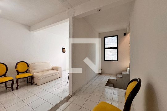 Sala de casa à venda com 2 quartos, 180m² em Jardim das Maravilhas, Santo André