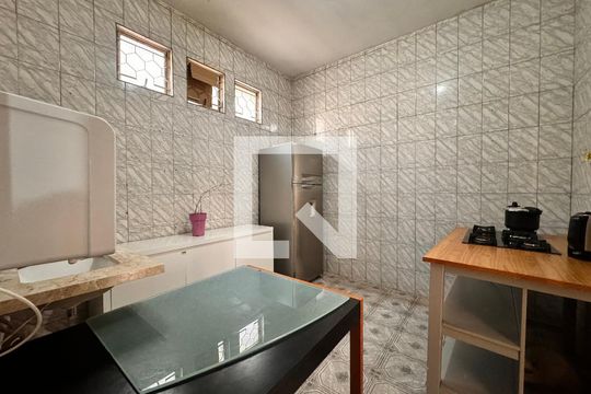 Cozinha de casa à venda com 2 quartos, 180m² em Jardim das Maravilhas, Santo André