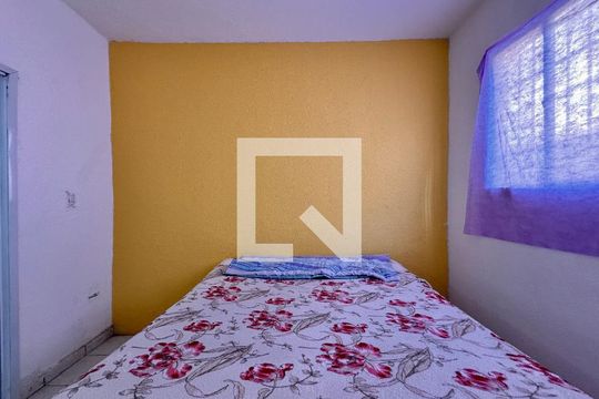 Quarto 1 de casa à venda com 2 quartos, 180m² em Jardim das Maravilhas, Santo André