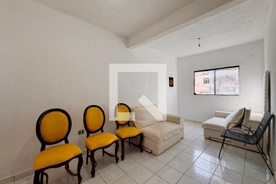 Sala de casa à venda com 2 quartos, 180m² em Jardim das Maravilhas, Santo André