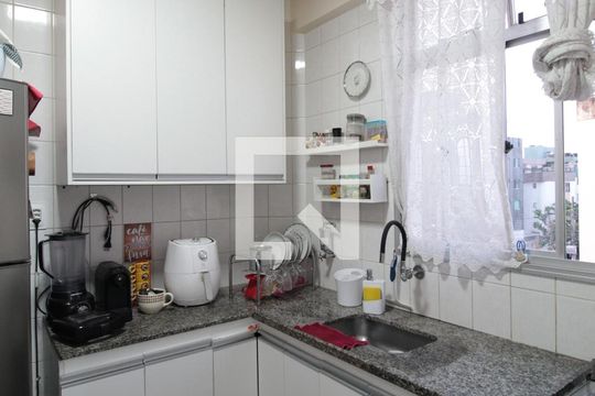 Cozinha de apartamento para alugar com 3 quartos, 98m² em Castelo, Belo Horizonte