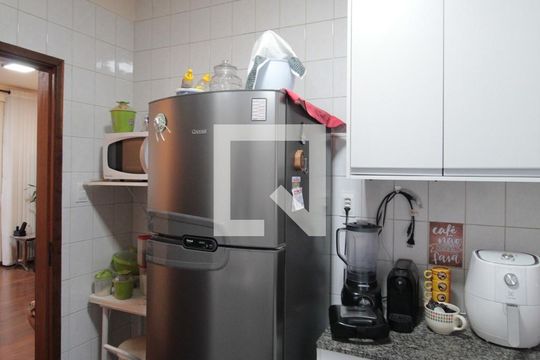 Cozinha de apartamento para alugar com 3 quartos, 98m² em Castelo, Belo Horizonte