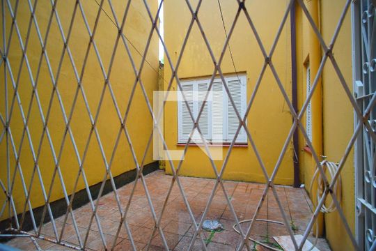 Sala - Quarto - Vista de apartamento para alugar com 1 quarto, 34m² em São Geraldo, Porto Alegre