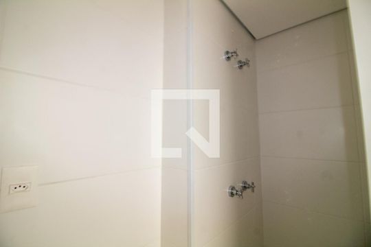 Banheiro de kitnet/studio à venda com 1 quarto, 32m² em Santo Amaro, São Paulo