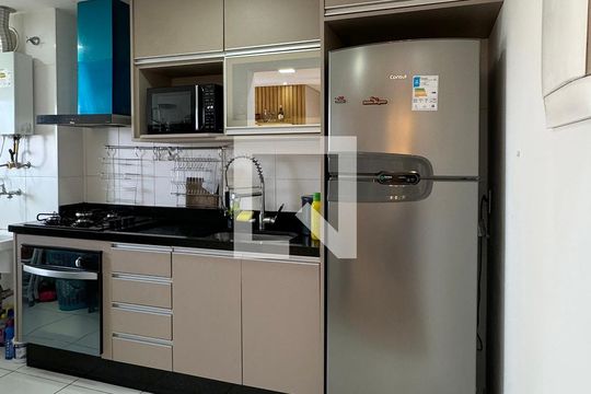 Cozinha de apartamento para alugar com 2 quartos, 60m² em Parque Viana, Barueri