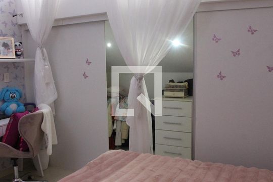Quarto 1 de casa à venda com 3 quartos, 300m² em Vila Jardim, Porto Alegre