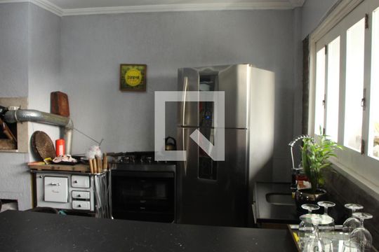 Área comum de casa à venda com 3 quartos, 300m² em Vila Jardim, Porto Alegre