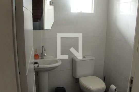 Banheiro 1 de casa à venda com 3 quartos, 300m² em Vila Jardim, Porto Alegre