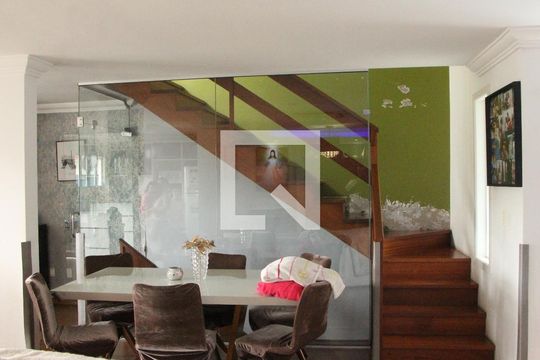 Sala de casa à venda com 3 quartos, 300m² em Vila Jardim, Porto Alegre