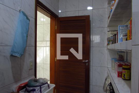 Casa de Condomínio à venda com 4 quartos, 650m² em Parque dos Príncipes, São Paulo