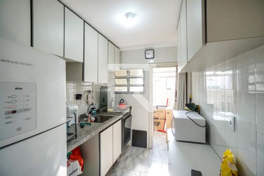Cozinha de apartamento para alugar com 2 quartos, 52m² em Vila Gomes Cardim, São Paulo
