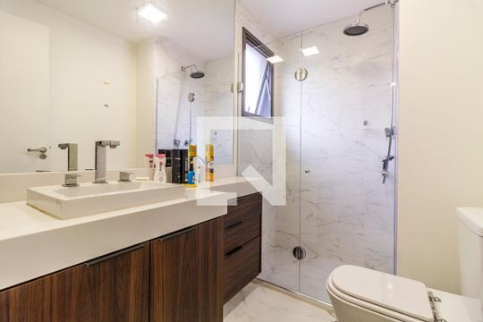 Banheiro de apartamento para alugar com 1 quarto, 49m² em Jardim Paulista, São Paulo