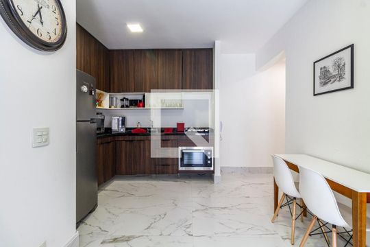 Cozinha de apartamento para alugar com 1 quarto, 49m² em Jardim Paulista, São Paulo