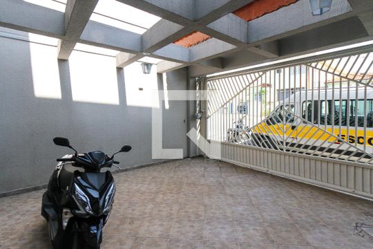 Garagem de casa à venda com 3 quartos, 102m² em Chácara Mafalda, São Paulo