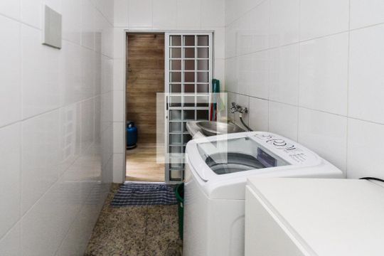 Área de Serviço de casa à venda com 3 quartos, 102m² em Chácara Mafalda, São Paulo