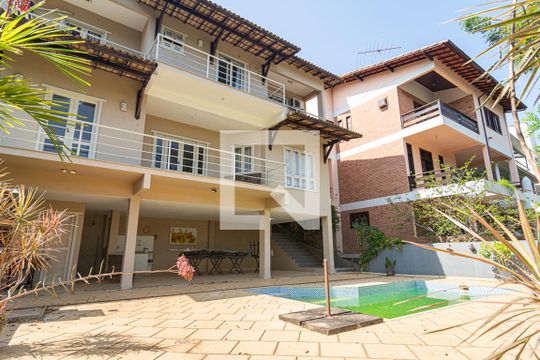 Fachada fundos  de casa de condomínio à venda com 5 quartos, 280m² em Engenho do Mato, Niterói