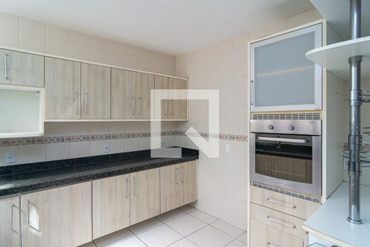 Cozinha - Armários de casa de condomínio à venda com 5 quartos, 280m² em Engenho do Mato, Niterói