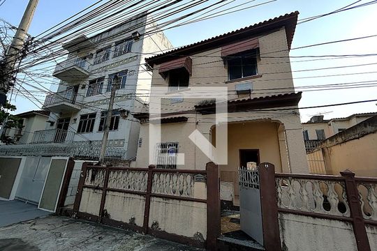 Fachada de casa para alugar com 2 quartos, 70m² em Madureira, Rio de Janeiro