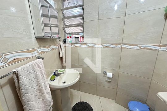 Banheiro de apartamento à venda com 2 quartos, 53m² em Irajá, Rio de Janeiro