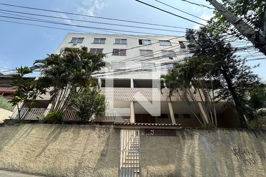Fachada + plaquinha de apartamento à venda com 2 quartos, 53m² em Irajá, Rio de Janeiro