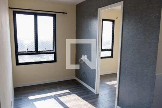 Apartamento para alugar com 2 quartos, 36m² em Presidente Altino, Osasco