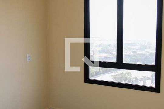 Quarto 2 de apartamento para alugar com 2 quartos, 36m² em Presidente Altino, Osasco