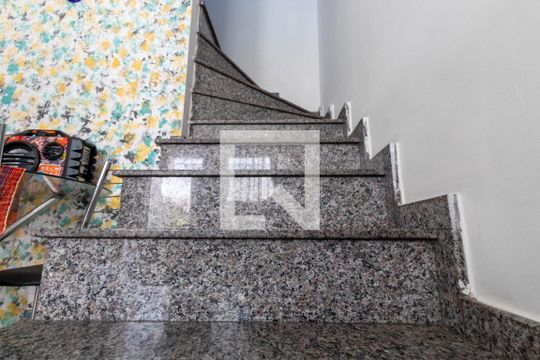 Escada de casa de condomínio à venda com 2 quartos, 61m² em Cidade Lider, São Paulo