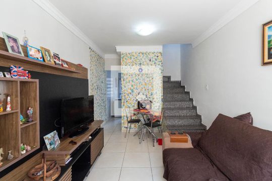 Sala de casa de condomínio à venda com 2 quartos, 61m² em Cidade Lider, São Paulo