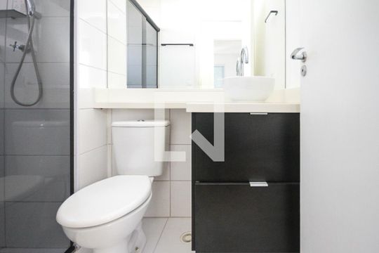 Banheiro de apartamento à venda com 2 quartos, 41m² em Vila Ema, São Paulo