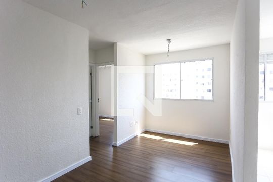 Sala de apartamento para alugar com 2 quartos, 42m² em Jardim do Lago, São Paulo