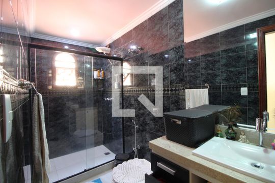 Quarto 3 - Banheiro da Suíte de casa de condomínio à venda com 4 quartos, 350m² em Jacarepaguá, Rio de Janeiro