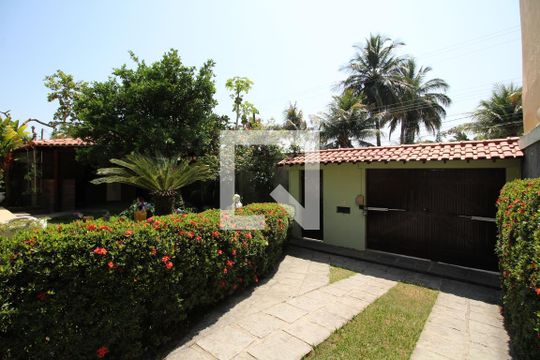 Garagem de casa de condomínio à venda com 4 quartos, 350m² em Jacarepaguá, Rio de Janeiro