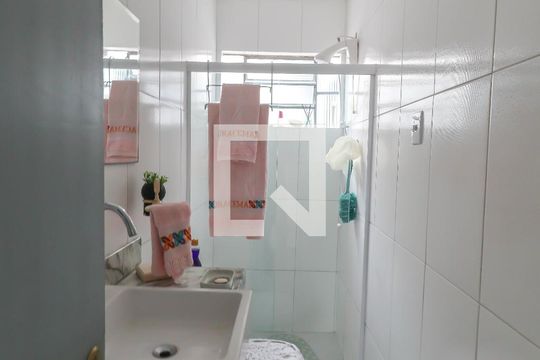 Banheiro de casa à venda com 4 quartos, 244m² em Jardim do Lago, Jundiaí