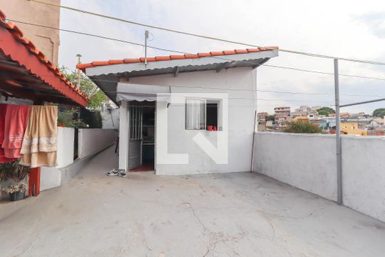 Quintal de casa à venda com 4 quartos, 244m² em Jardim do Lago, Jundiaí