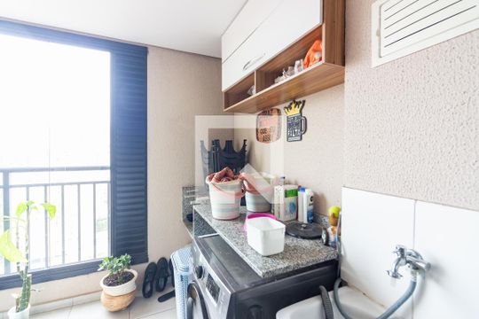 Área de Serviço  de apartamento à venda com 2 quartos, 47m² em Padroeira, Osasco