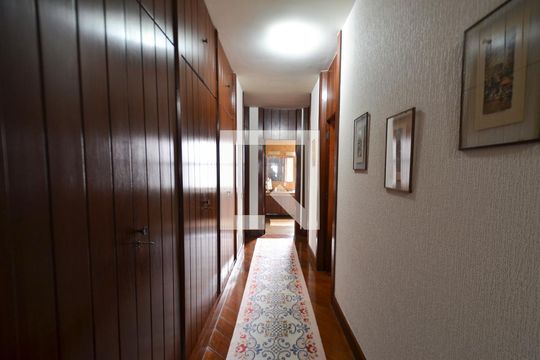 Corredor de apartamento à venda com 5 quartos, 560m² em Sion, Belo Horizonte
