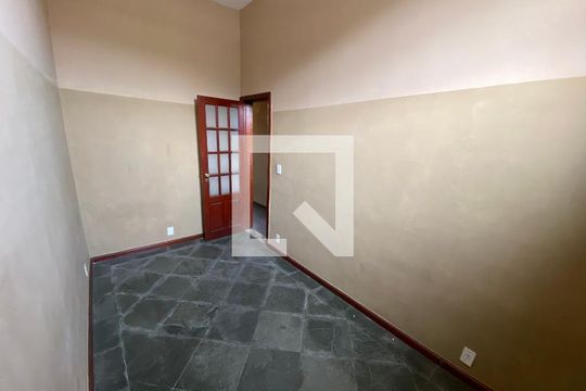 Quarto 1 de apartamento à venda com 3 quartos, 160m² em Higienópolis, Rio de Janeiro