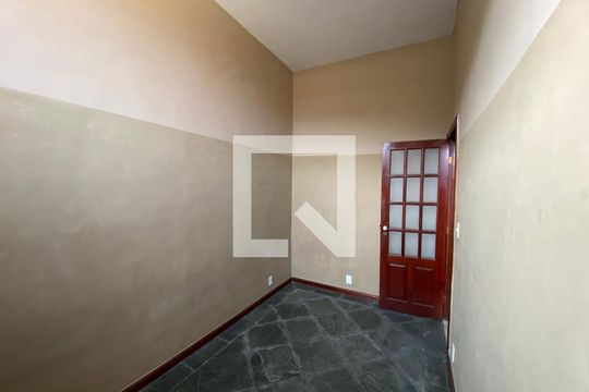 Quarto 1 de apartamento à venda com 3 quartos, 160m² em Higienópolis, Rio de Janeiro