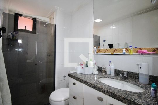 Banheiro do Quarto 2 de apartamento para alugar com 3 quartos, 90m² em Parque Bela Vista, Salvador