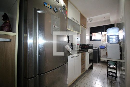 Cozinha e Área de Serviço de apartamento para alugar com 3 quartos, 90m² em Parque Bela Vista, Salvador